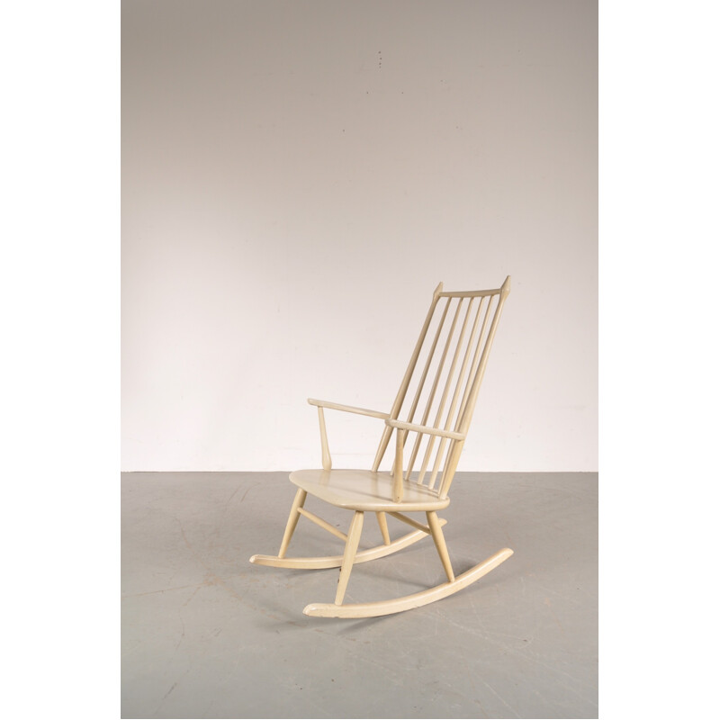 White wood scandinavinan Nesto rocking chair - 1950s