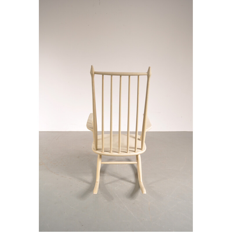 White wood scandinavinan Nesto rocking chair - 1950s