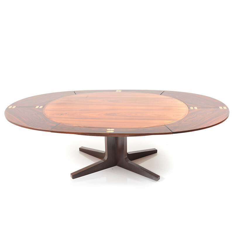 Table à repas marron en palissandre produite par Dyrlund Smith - 1960