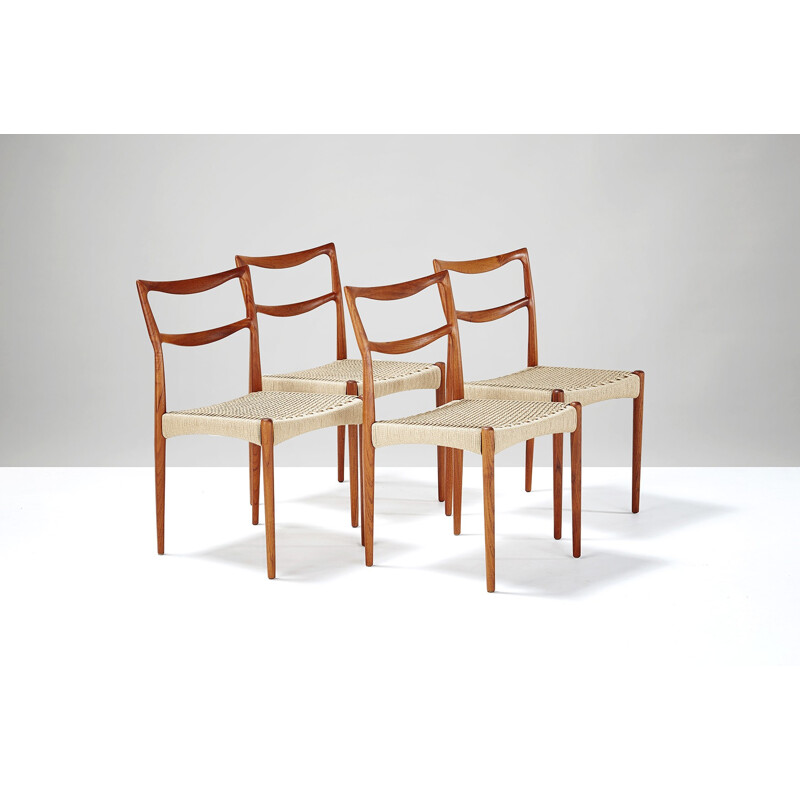 Ensemble de 4 chaises à repas en teck par Johannes Andersen - 1950