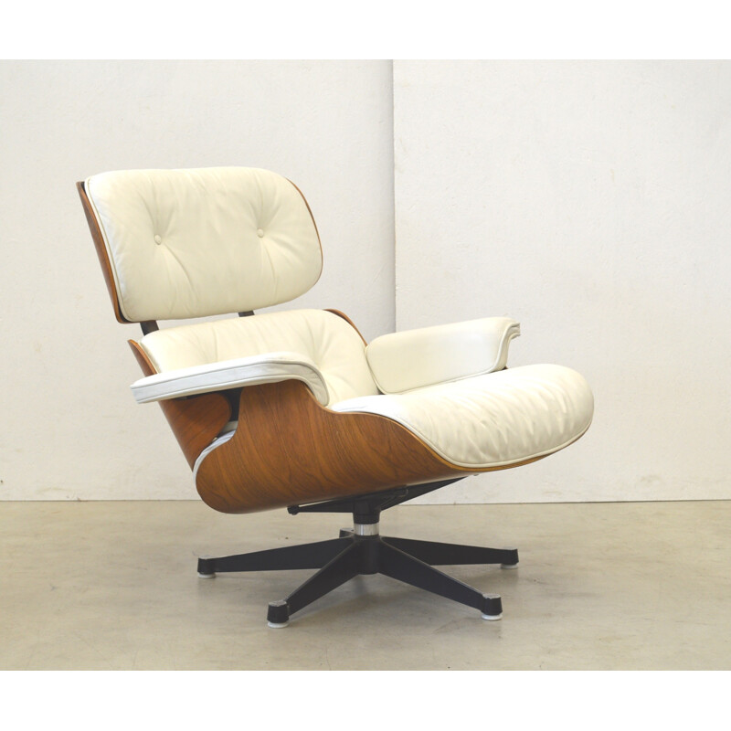 White leather lounge chair by Eames for Herman Miller - 1970s