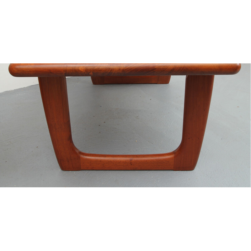 Tavolino vintage in teak massiccio di Niels Bach, Danimarca 1960