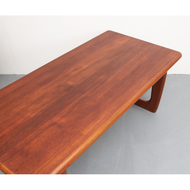 Vintage massief teakhouten salontafel van Niels Bach, Denemarken 1960