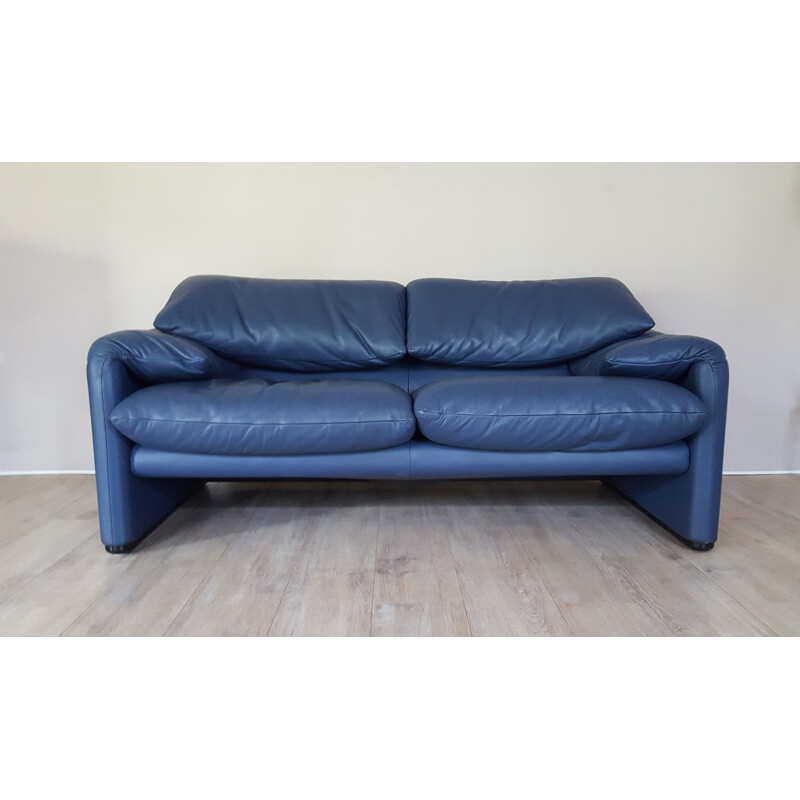 Maralunga 2-seater blue sofa in leather by Vico Magistretti for Cassina - 1970s