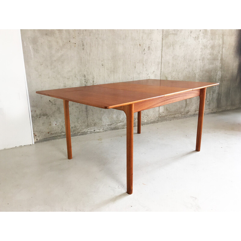 Mid century A.H. McIntosh of Kirkaldy expandable dining table - 1960s