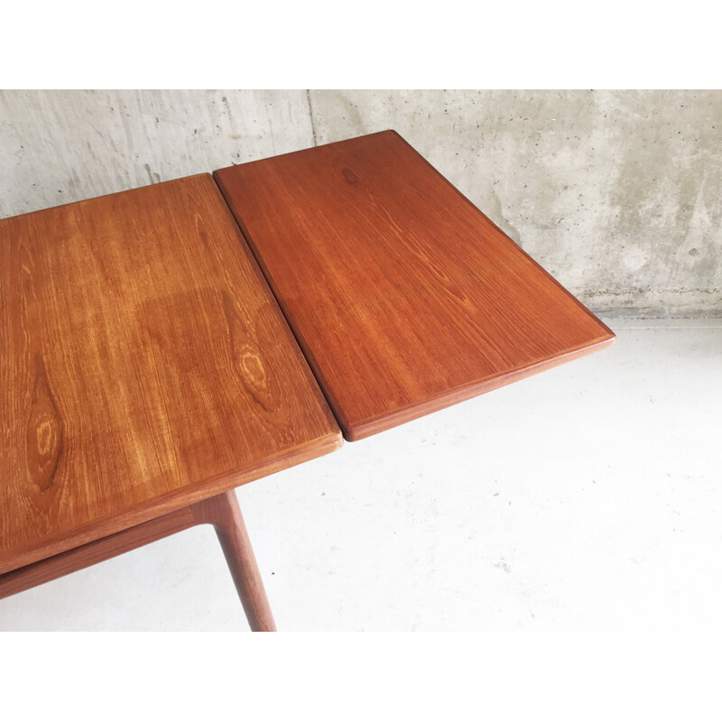Extendable teak dining table by Ib Kofod Larsen for G-Plan - 1960s