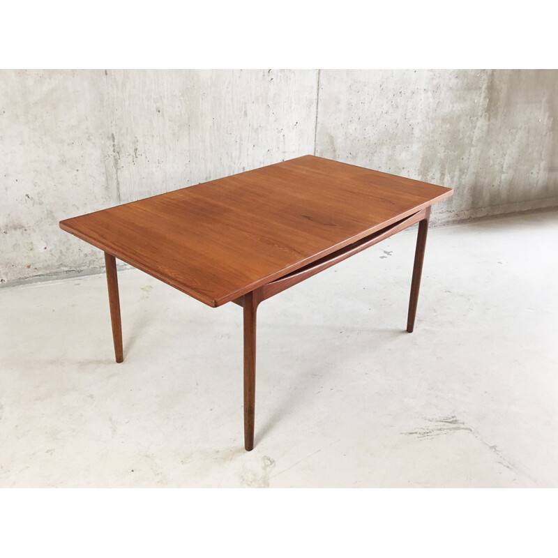 Extendable teak dining table by Ib Kofod Larsen for G-Plan - 1960s