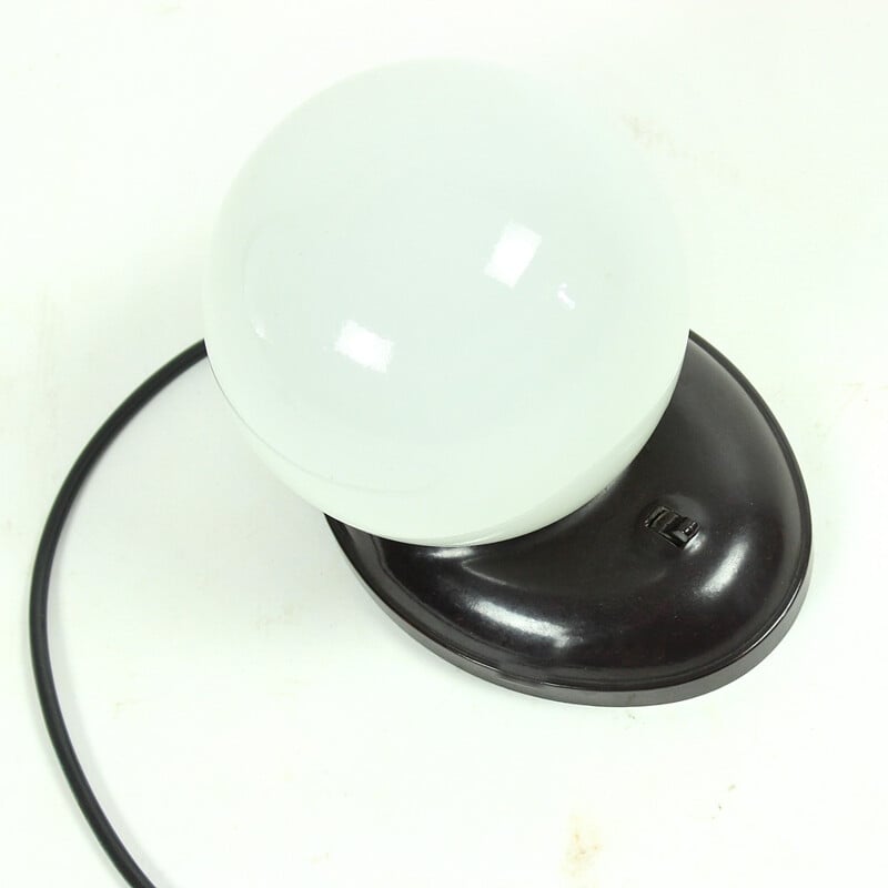Zwarte glazen en plastic tafellamp - 1950