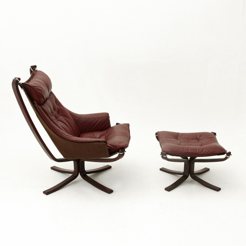 Set of a lounge easy chair and ottoman by Sigurd Ressell for Poltrona Frau - 1970s