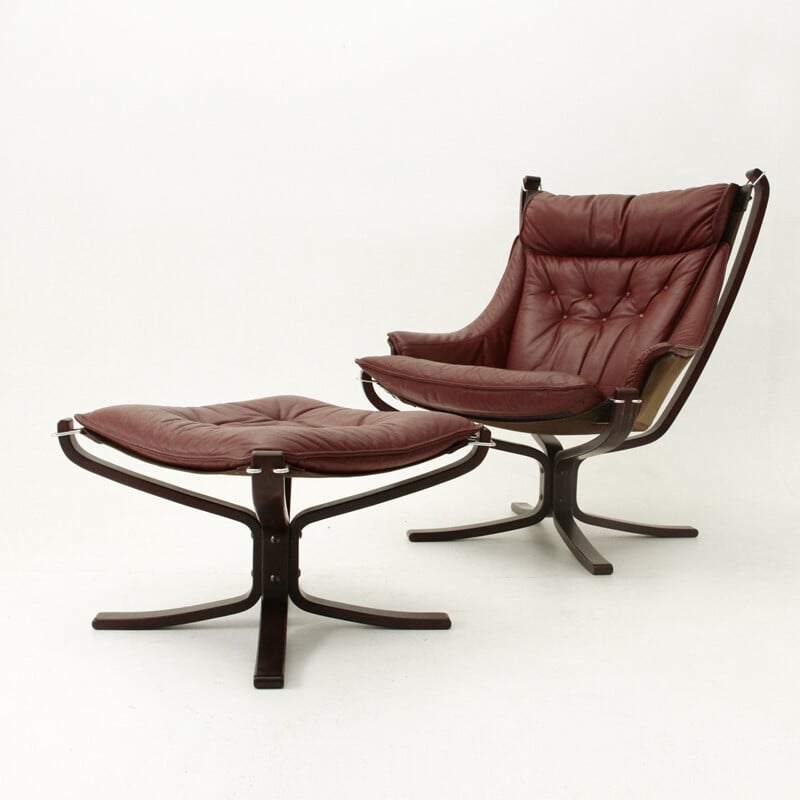 Set of a lounge easy chair and ottoman by Sigurd Ressell for Poltrona Frau - 1970s