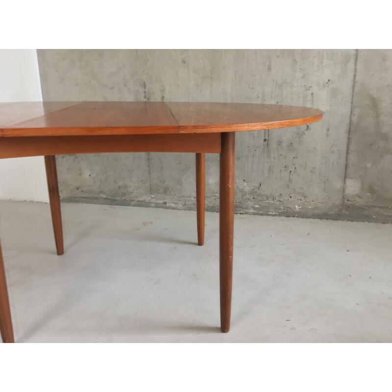 G-Plan mid century expandable teak dining table - 1960s