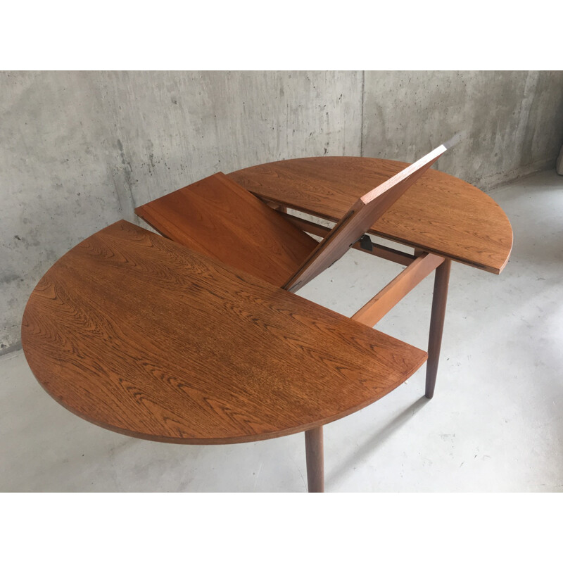 Table à repas extensible en teck édition G Plan - 1960