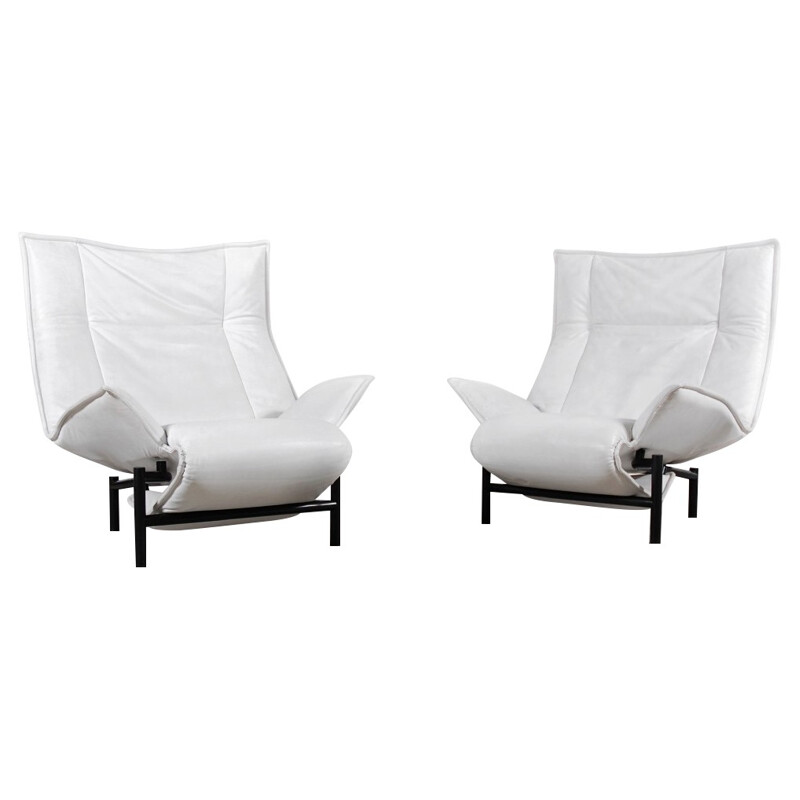 Pair of "Veranda" armchairs in white leather, Vico MAGISTRETTI - 1980s