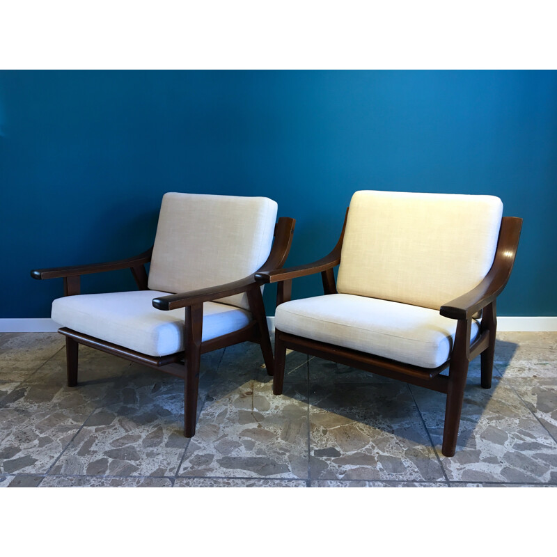 Pair of "GE530" armchairs by Hans J. Wegner for GETAMA - 1970s