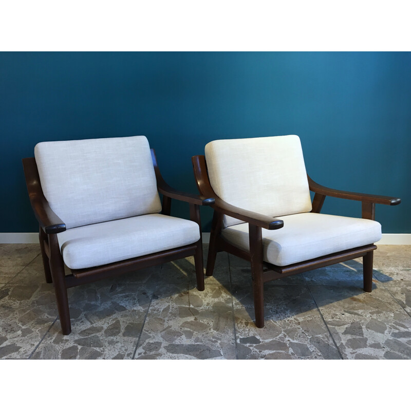 Pair of "GE530" armchairs by Hans J. Wegner for GETAMA - 1970s