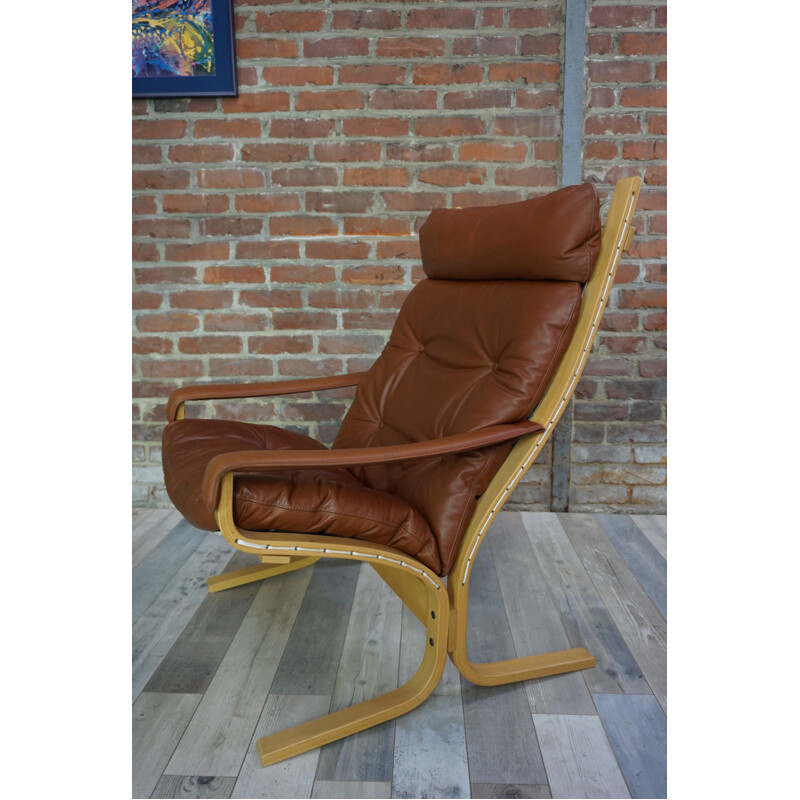 "Siesta" leather lounge chair by Ingmar Relling for Westnofa - 1960s 