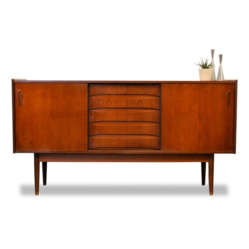 Danish sideboard in teak with 5 drawers - 1960s