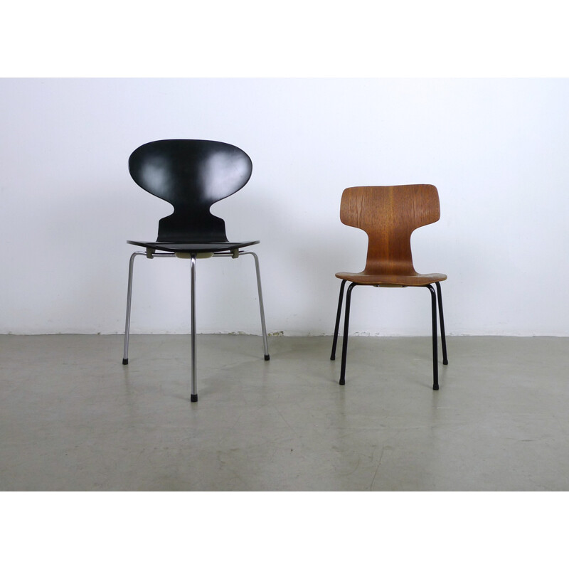 Chaise marron en teck et en métal d'Arne Jacobsen pour Fritz Hansen - 1960