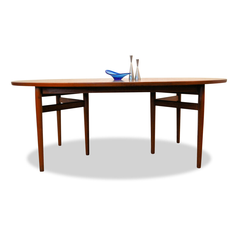 Table de salle à repas en teck, modèle 212 d'Arne Vodder - 1960