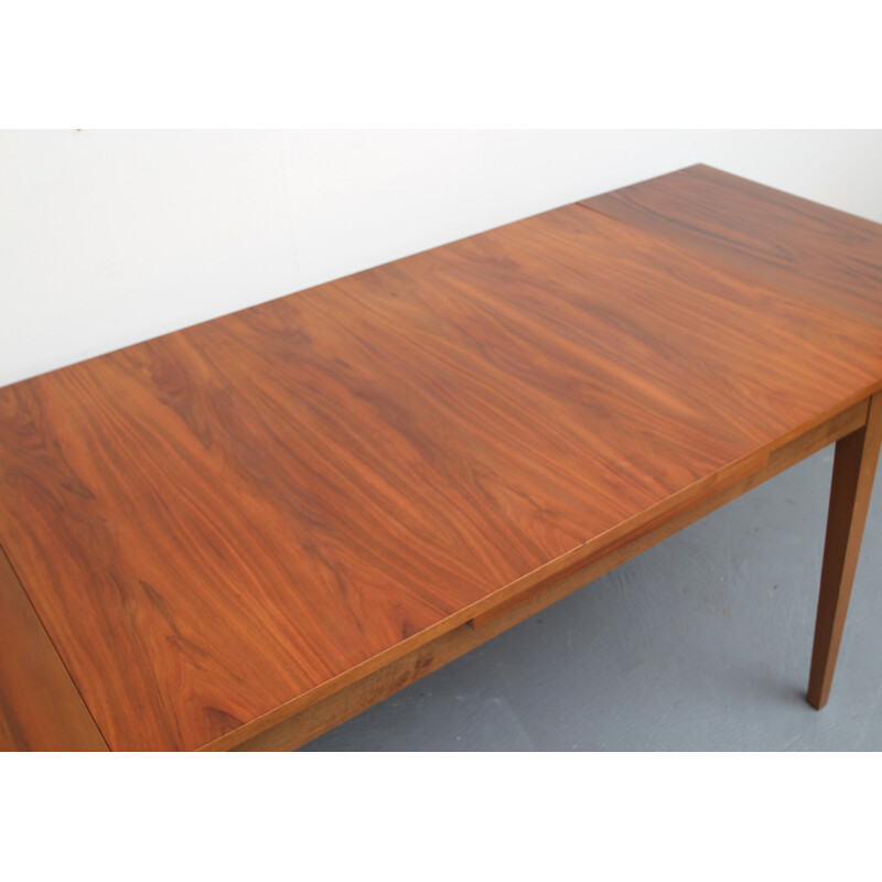 Table à repas extensible en noyer- 1960