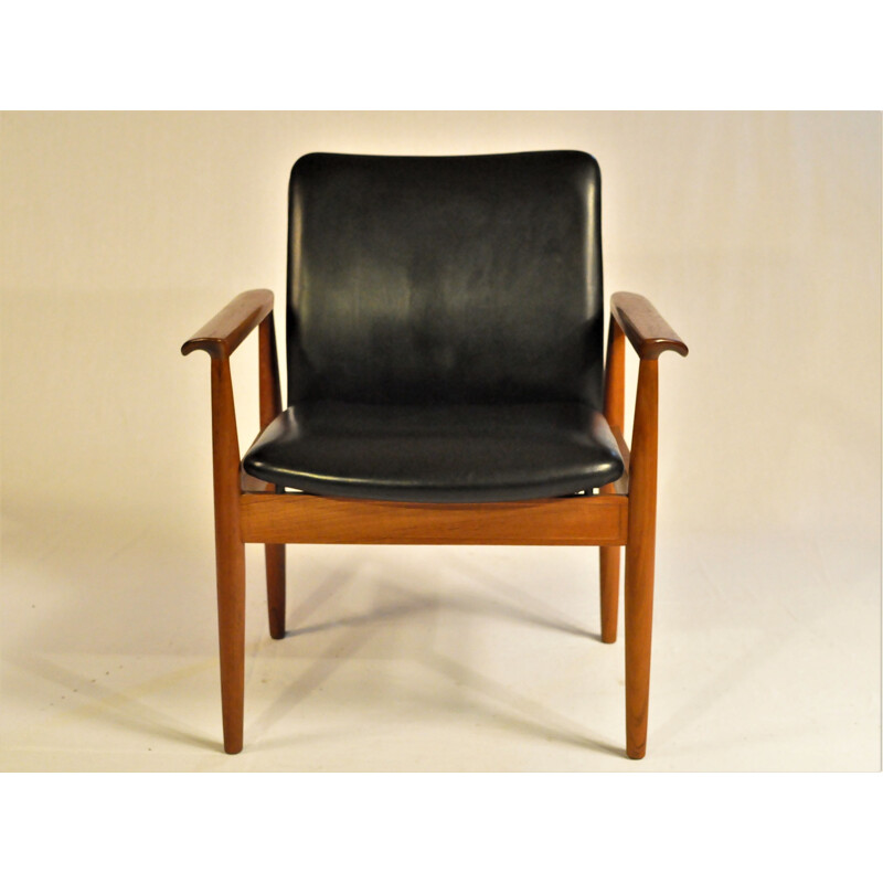 Cadeira Diplomata Finn Juhl Modelo 209 em Teca e Couro Preto pelo Cado - Anos 60