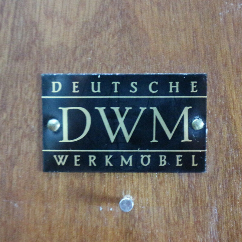 Armoire en noyer produite par DWM Deutsche Werkmöbel - 1960
