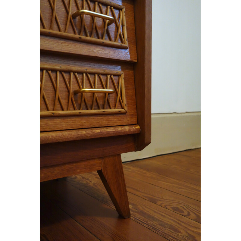 Mid-century chest of drawers in oakwood with rattan details - 1950s