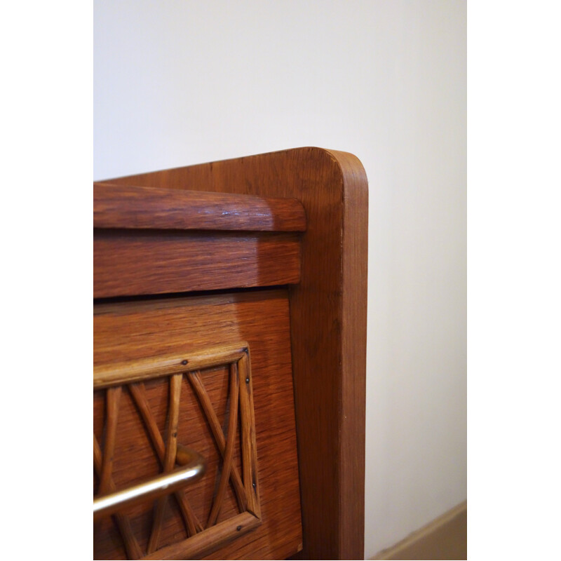 Mid-century chest of drawers in oakwood with rattan details - 1950s