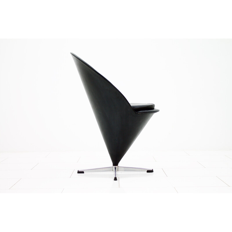 Chaise "Cone" noire en cuir d'origine de Verner Panton - 1950