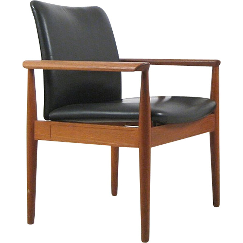 Cadeira Diplomata Finn Juhl Modelo 209 em Teca e Couro Preto pelo Cado - Anos 60