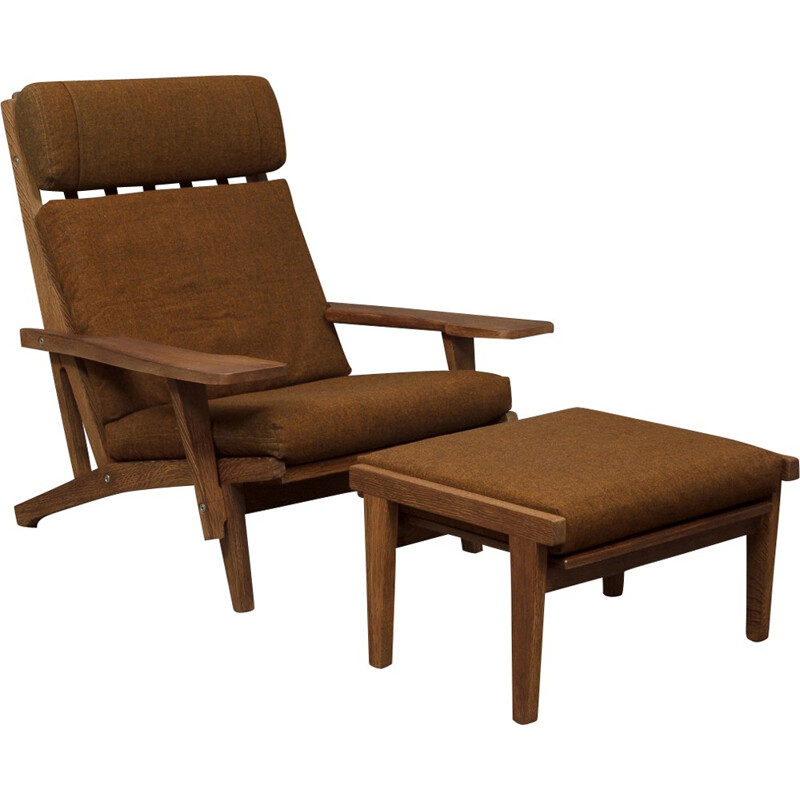 "GE 375" lounge chair with its ottoman by Hans Wegner - 1960s