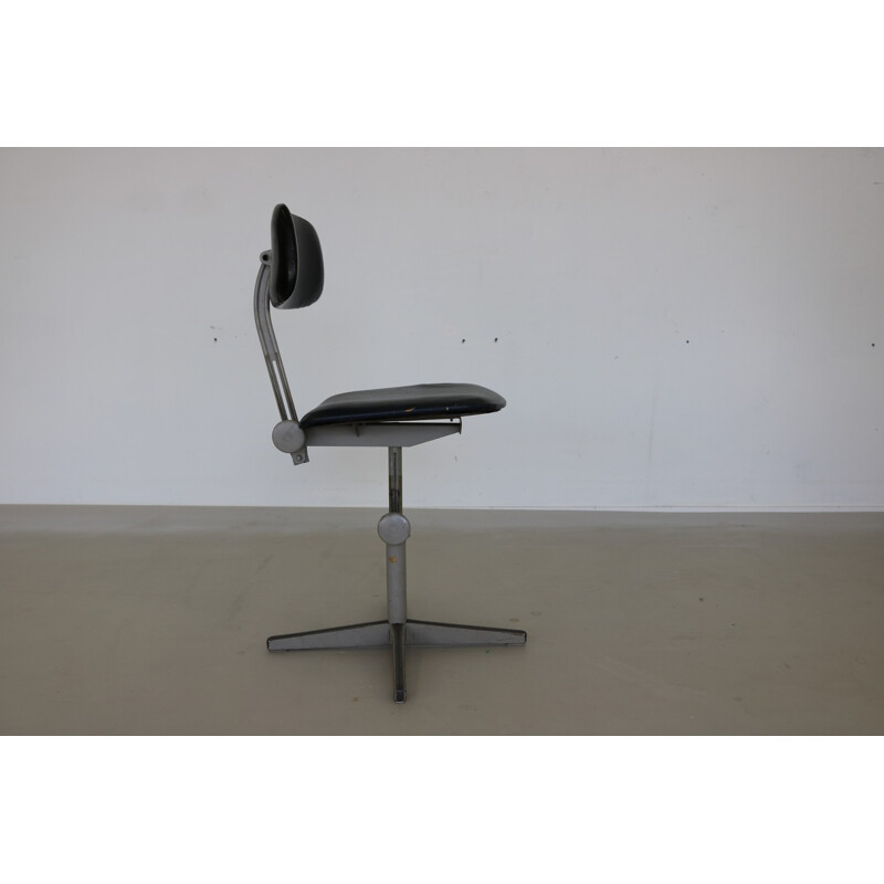 Vintage office chair by Friso Kramer for Ahrend De Cirkel, 1960