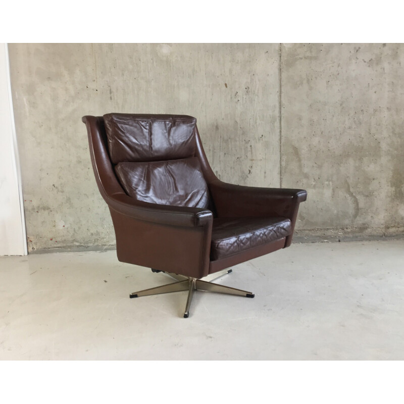 Mid-century brown leather swivel armchair - 1960s
