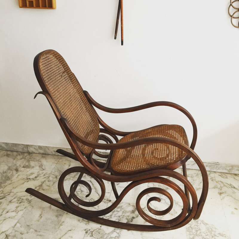 Mid-century rocking chair in bentwood - 1950s