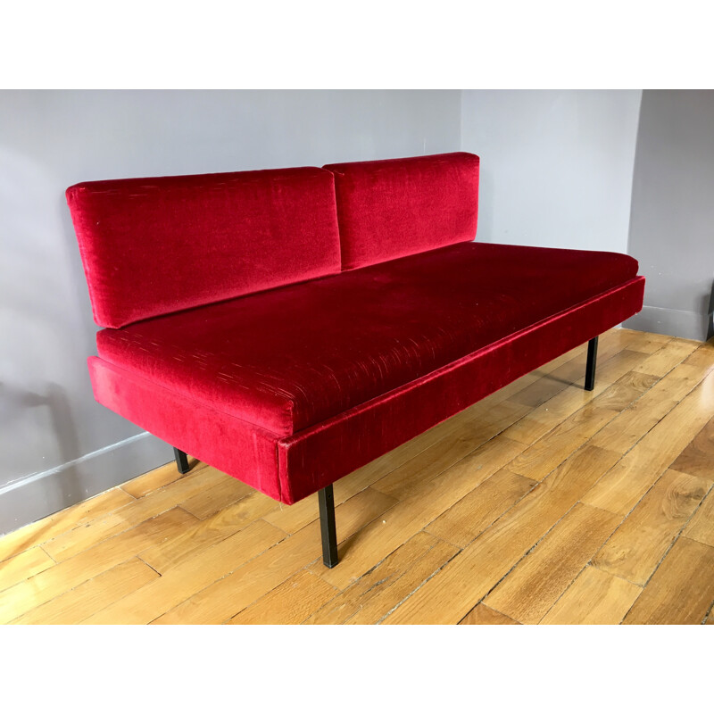 Red velvet mid-century daybed - 1960s