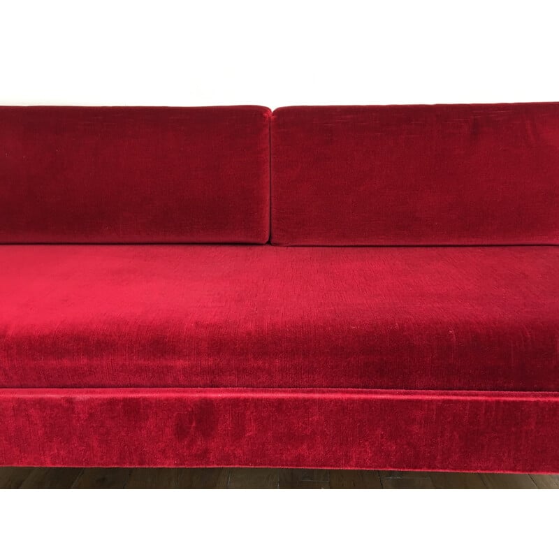 Red velvet mid-century daybed - 1960s