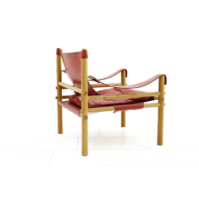 Arne Norell Safari lounge chair in red leather, Sweden - 1960s