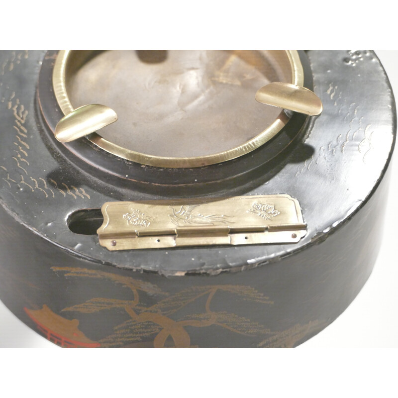 Japanese decorative standing ashtray - 1960s