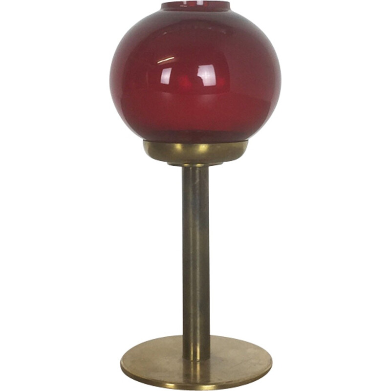 Roter Kerzenständer aus Glas und Messing im Vintage-Stil von Hans-Agne Jakobsson - 1950