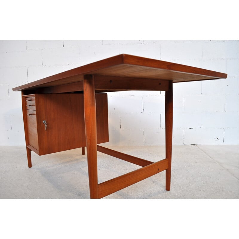 Desk in teck, Arne VODDER - 1960s