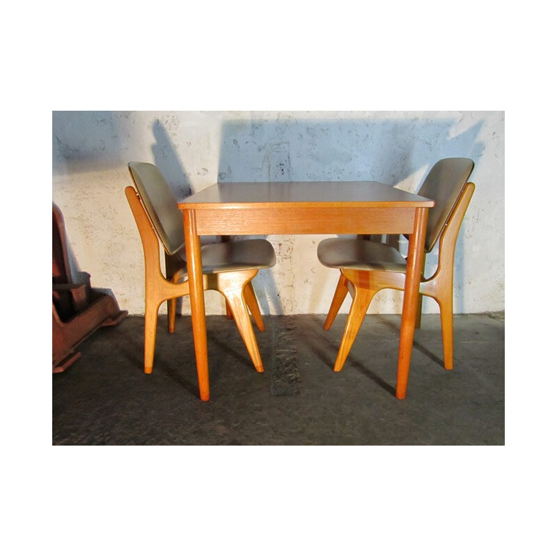 Scandinavian set of 2 chairs and table - 1960s