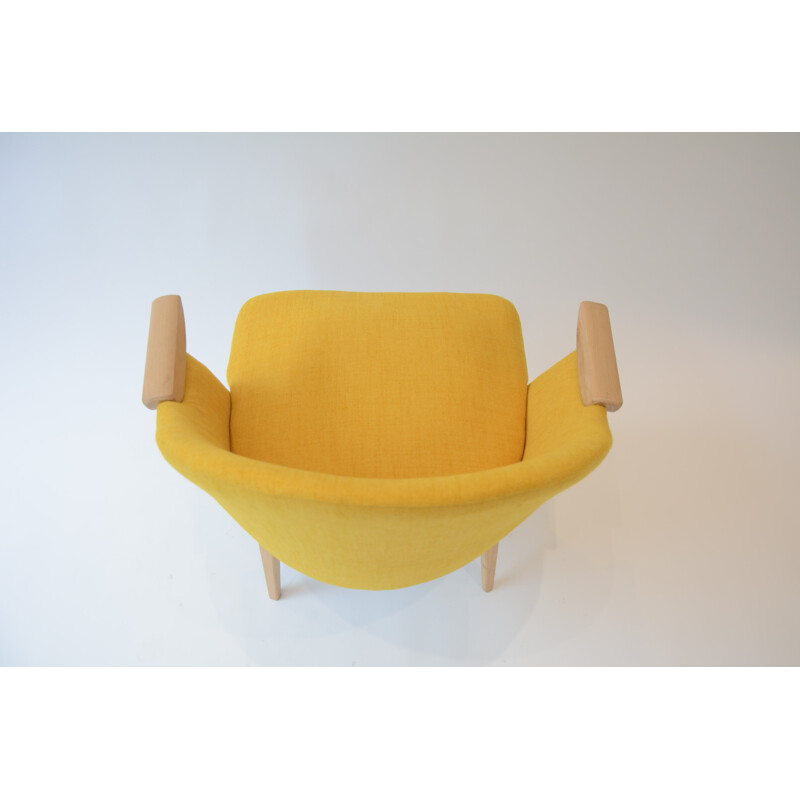 Yellow "Devil" armchair in fabric and wood - 1950