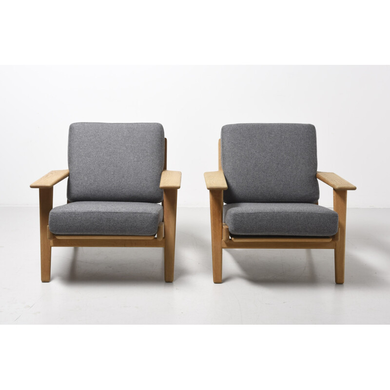 Pair of armchair in grey wool by Hans Wegner for Getama - 1950s