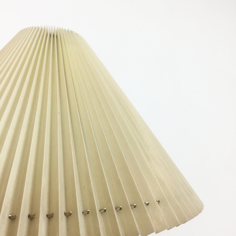 Vintage lamp with beige pleated shade, Italy 1960