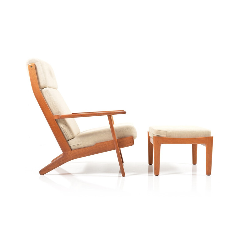 "GE-290A"  Lounge Chair & Footstool by Hans J.Wegner - 1960s