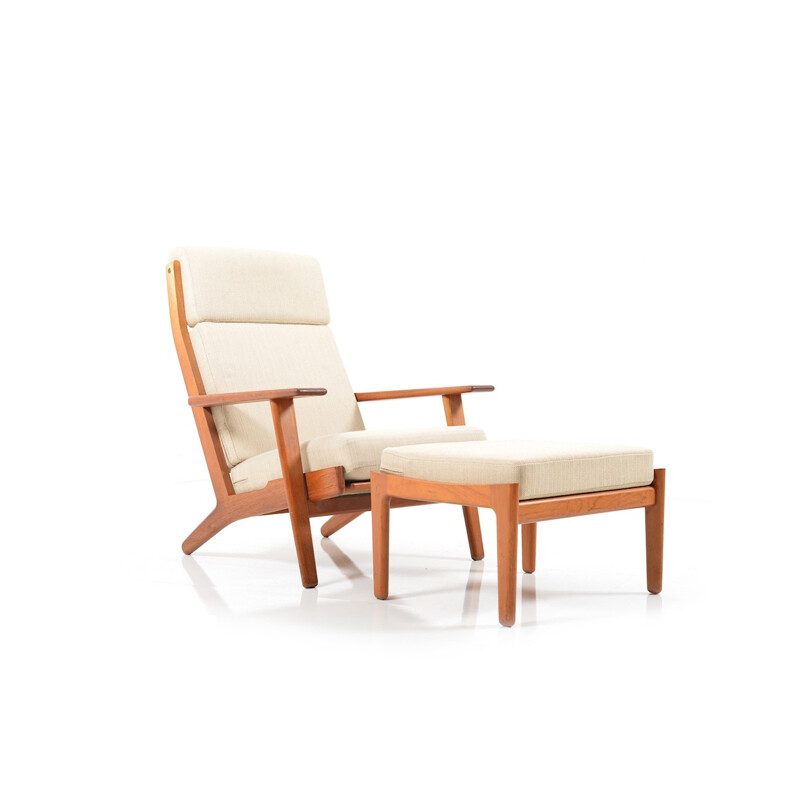 "GE-290A"  Lounge Chair & Footstool by Hans J.Wegner - 1960s