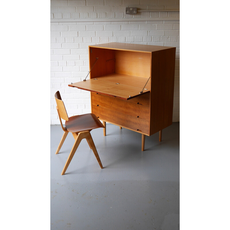 Unité "J" de Robin Day et chaise Hillestak - 1950