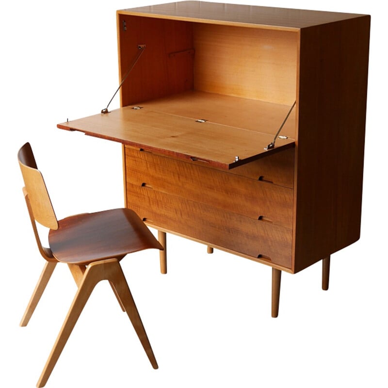 Robin Day unit "J" and Hillestak chair - 1950s