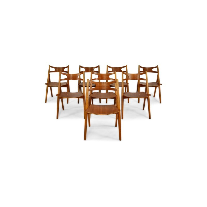  AT312  Sawbuck Dining Set by Hans Wegner - 1950s