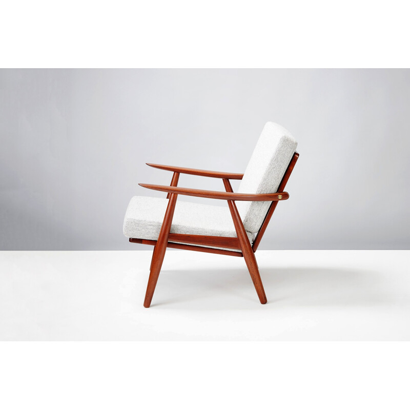 Pair of armchair by Hans Wegner GE-270 Chairs - 1950s
